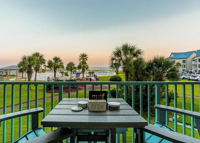 Plantation Palms III